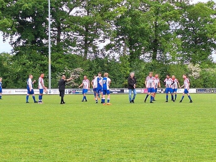 Hoonhorst trekt aan het kortste eind - Foto: Ingezonden foto