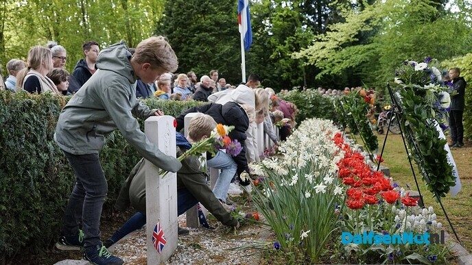 Dodenherdenking 4 mei Dalfsen - Foto: Paul Scholten