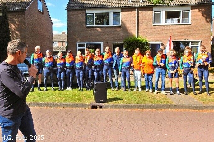 Fietsers komen aan in Oudleusen
