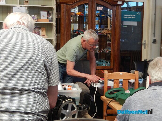 Gezellige drukte bij repaircafe