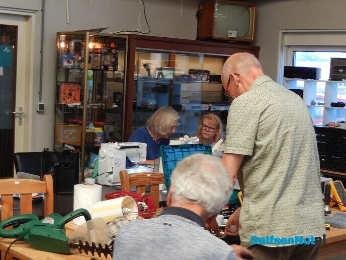 Gezellige drukte bij repaircafe