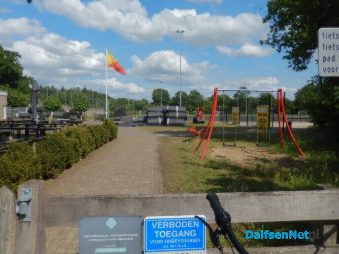 Kunstgrasvelden sportpark Gerner flink onder handen - Foto: Willy