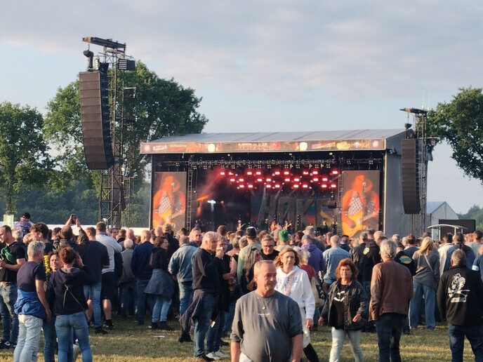 De eerste foto’s van het Normaal optreden - Foto: Ingezonden foto