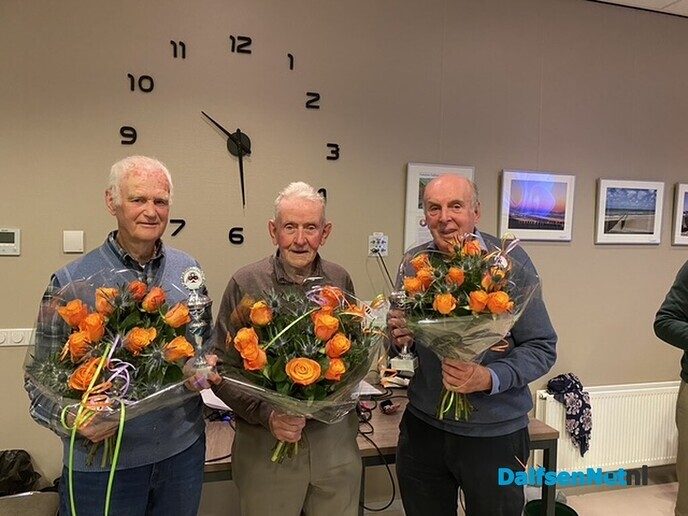 Huldiging kampioenen Bridgeclub Dalfsen - Foto: Ingezonden foto