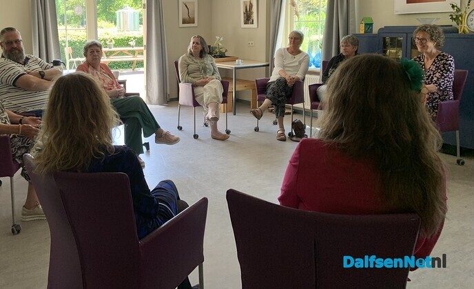 Tweede editie vrouwencafé Dalfsen: vrouwen en politiek centraal. - Foto: Ingezonden foto