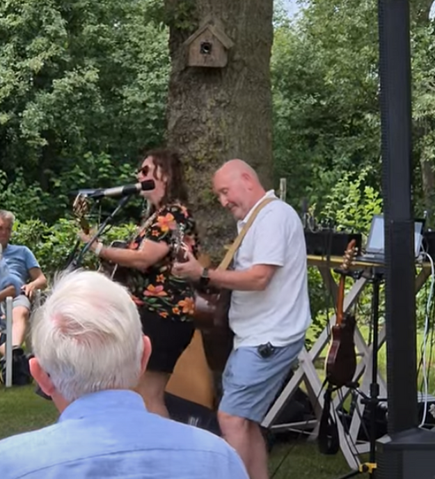 Muziek in de tuin (2) - Foto: Femmie Smink