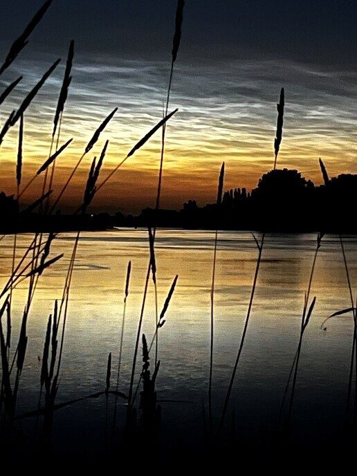 Lichtende nachtwolken - Foto: Ingezonden foto