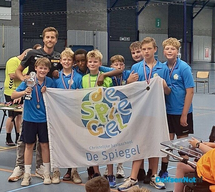 De Spiegel pakt zilver op NK Schoolhandbal - Foto: Ingezonden foto