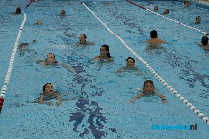 Dalfser zwem4daagse is gestart - Foto: Paul Scholten
