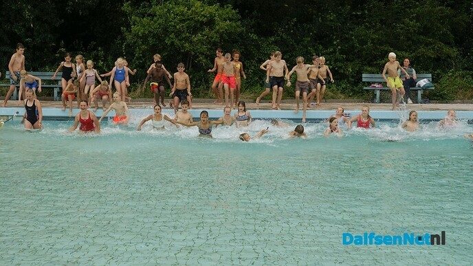 Dalfser zwem4daagse is gestart - Foto: Paul Scholten
