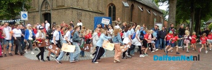 Avond wandel 3daagse: dag 3 - Foto: Willy