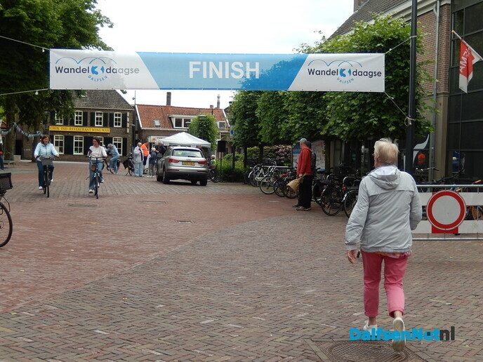 Avond wandel 3daagse: dag 3 - Foto: Willy