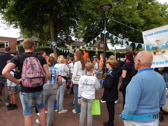 Avond wandel 3daagse: dag 3 - Foto: Willy