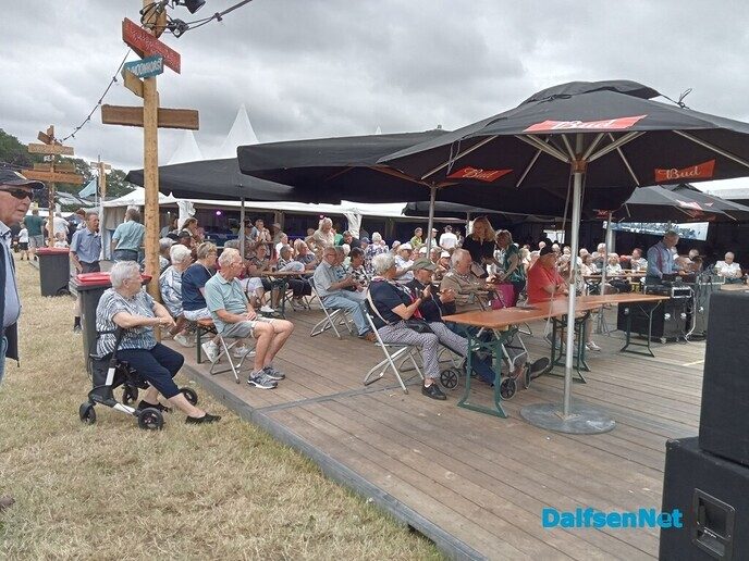 Vanmorgen volop activiteiten op het sproeifeest - Foto: Wim