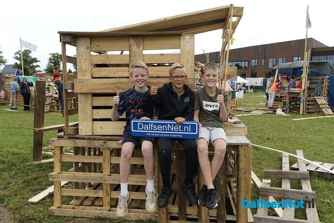 Foto’s met bordje DalfsenNet op Timmerweek Dalfsen (deel 1) - Foto: Paul Scholten
