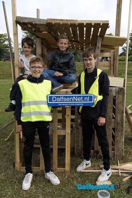 Foto’s met bordje DalfsenNet op Timmerweek Dalfsen (deel 1) - Foto: Paul Scholten