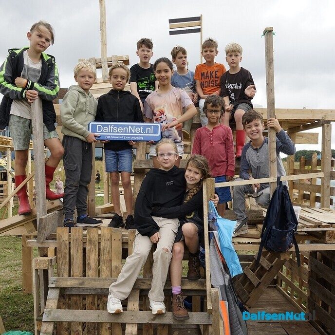 Foto’s met bordje DalfsenNet op Timmerweek Dalfsen (deel 1) - Foto: Paul Scholten