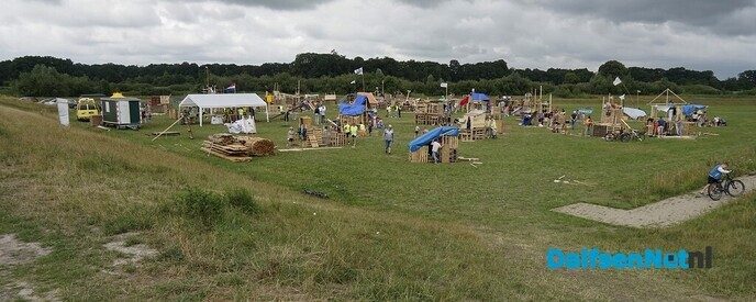 Foto’s met bordje DalfsenNet op Timmerweek Dalfsen (deel 1) - Foto: Paul Scholten