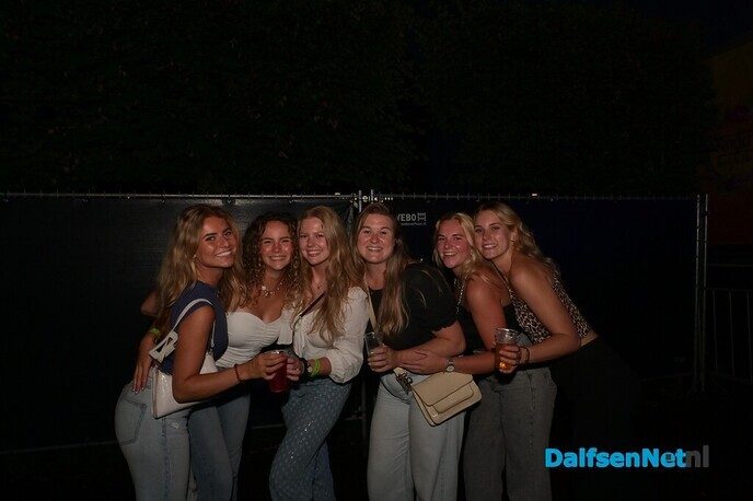 DJ La Fuente zet het Kerkplein op z’n kop tijdens ‘Nikki’s viert de zomer’ - Foto: Johan Bokma