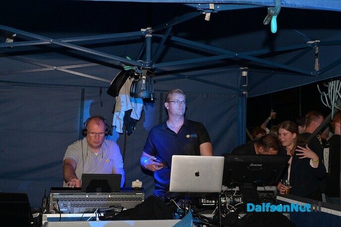 DJ La Fuente zet het Kerkplein op z’n kop tijdens ‘Nikki’s viert de zomer’ - Foto: Johan Bokma