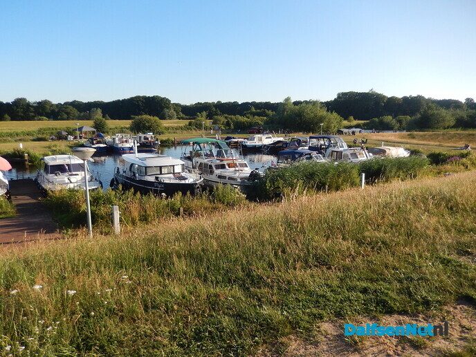 Wat een sfeer in het havengebied - Foto: Willy