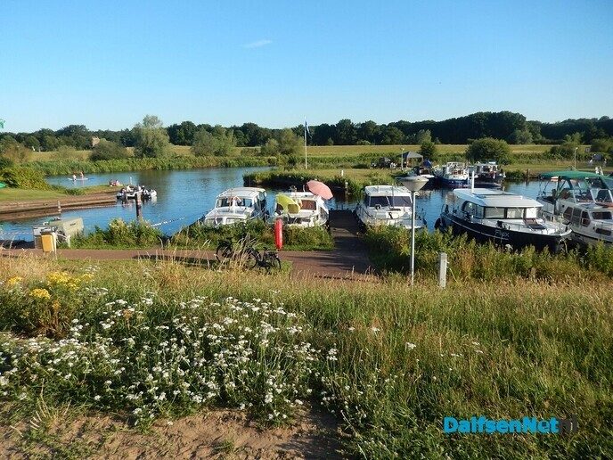 Wat een sfeer in het havengebied - Foto: Willy