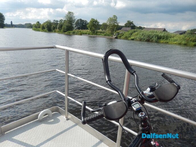Pontje volop in de vaart - Foto: Willy