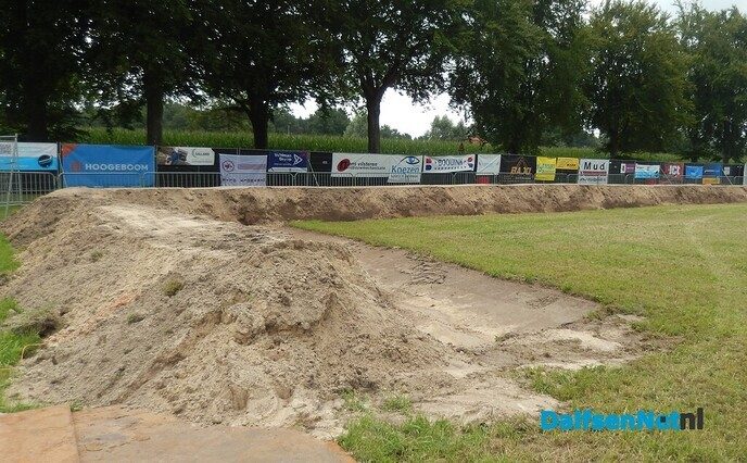 Het autorodeo parcours is er klaar voor - Foto: Willy