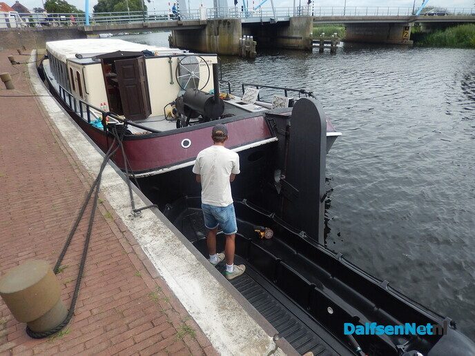 Zo, lekker aan het klussen? Donald wel - Foto: Willy