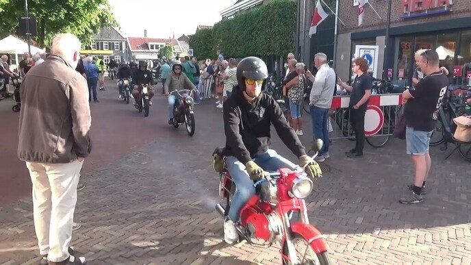 Brommer toerrit Dalfsen 2025 (video)