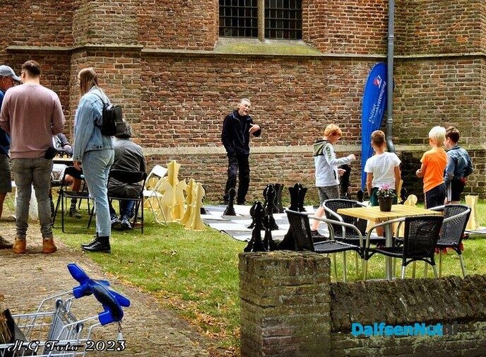 Schaken op de eerste Blauwe Bogen dag - Foto: Ingezonden foto