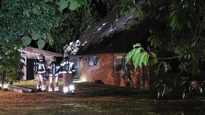 Woningbrand aan de Migaweg - Foto: Niels Jansen