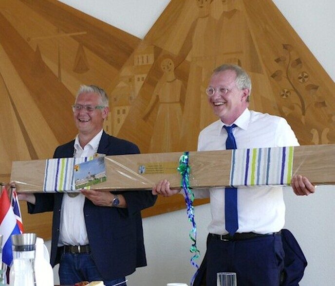 Comité op bezoek bij jarige Stadt Hörstel - Foto: Ingezonden foto