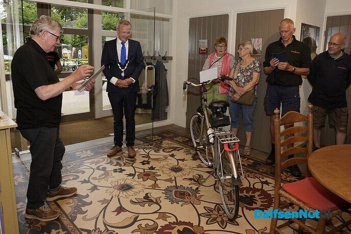 Union Eurostar fiets uitgeleend aan burgemeester Sijbom - Foto: Paul Scholten