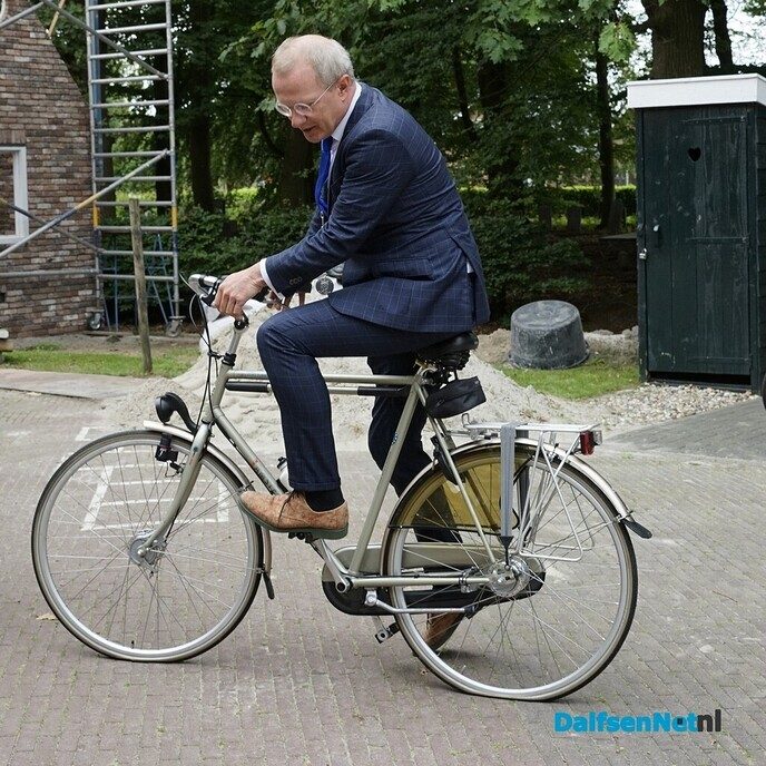 Union Eurostar fiets uitgeleend aan burgemeester Sijbom - Foto: Paul Scholten