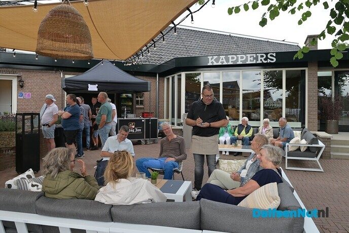 Een schot in de roos nieuw terras Grand Café Kappers - Foto: Johan Bokma