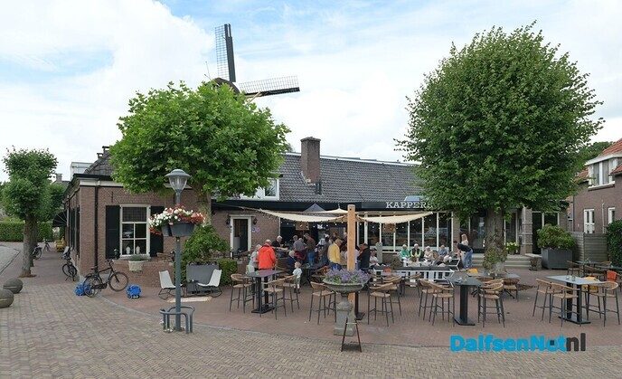 Een schot in de roos nieuw terras Grand Café Kappers - Foto: Johan Bokma
