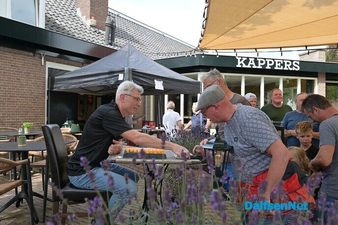 Een schot in de roos nieuw terras Grand Café Kappers - Foto: Johan Bokma