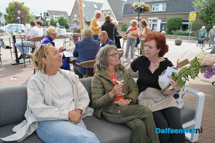 Een schot in de roos nieuw terras Grand Café Kappers - Foto: Johan Bokma