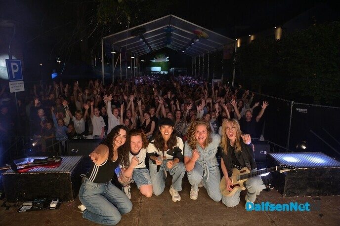 Nikki’s sluit de zomer af met zinderend feest - Foto: Johan Bokma