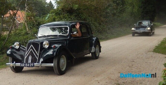 Toertocht  mooie Citroëns - Foto: Willy