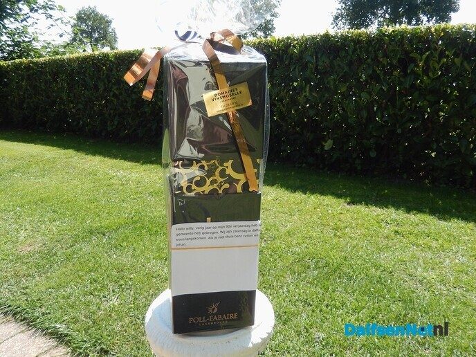 Een fles wijn helemaal uit Luxemburg - Foto: Willy