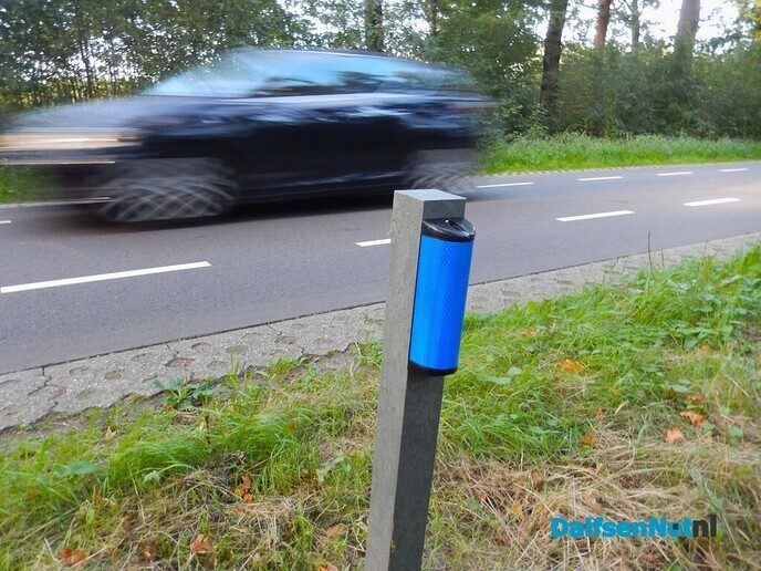 Wildspiegel of wildreflector, blauw, je ziet het steeds vaker - Foto: Willy
