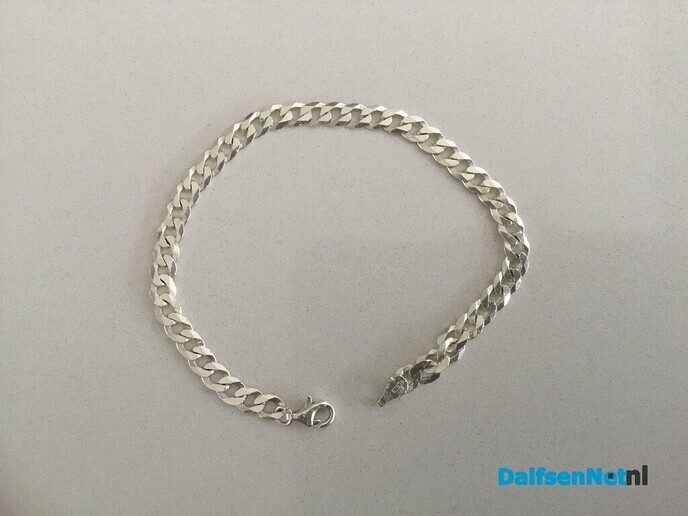Armbandje gevonden - Foto: Ingezonden foto