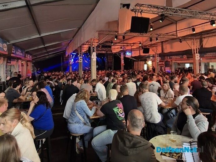 Zand, zweet en sjaaltjes op de donderdag van het Sukerbietenfeest - Foto: Ingezonden foto