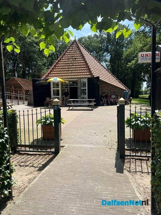 Dichter Lenze L Bouwers in Museum Palthehof - Foto: Ingezonden foto