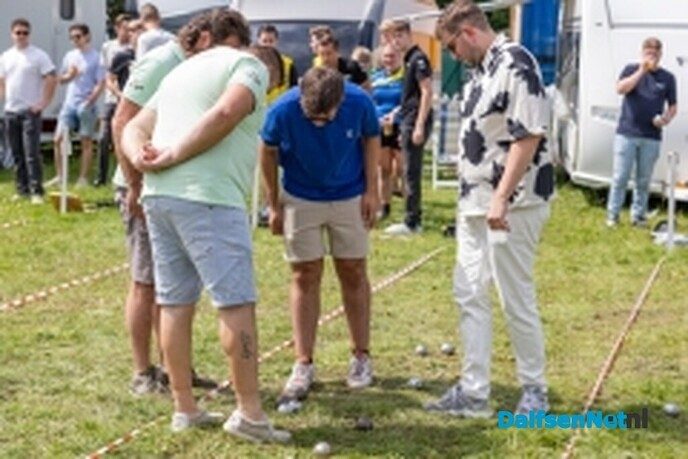 Zand, zweet en sjaaltjes op de donderdag van het Sukerbietenfeest - Foto: Ingezonden foto