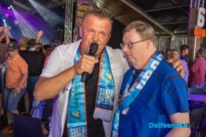 Zand, zweet en sjaaltjes op de donderdag van het Sukerbietenfeest - Foto: Ingezonden foto