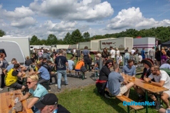 Zand, zweet en sjaaltjes op de donderdag van het Sukerbietenfeest - Foto: Ingezonden foto
