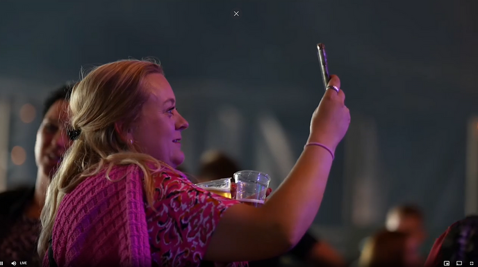Zondag was het al vanaf 15.00 uur groot feest bij Kachel FM